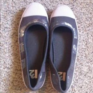 New sneaker - size 37/ size 7